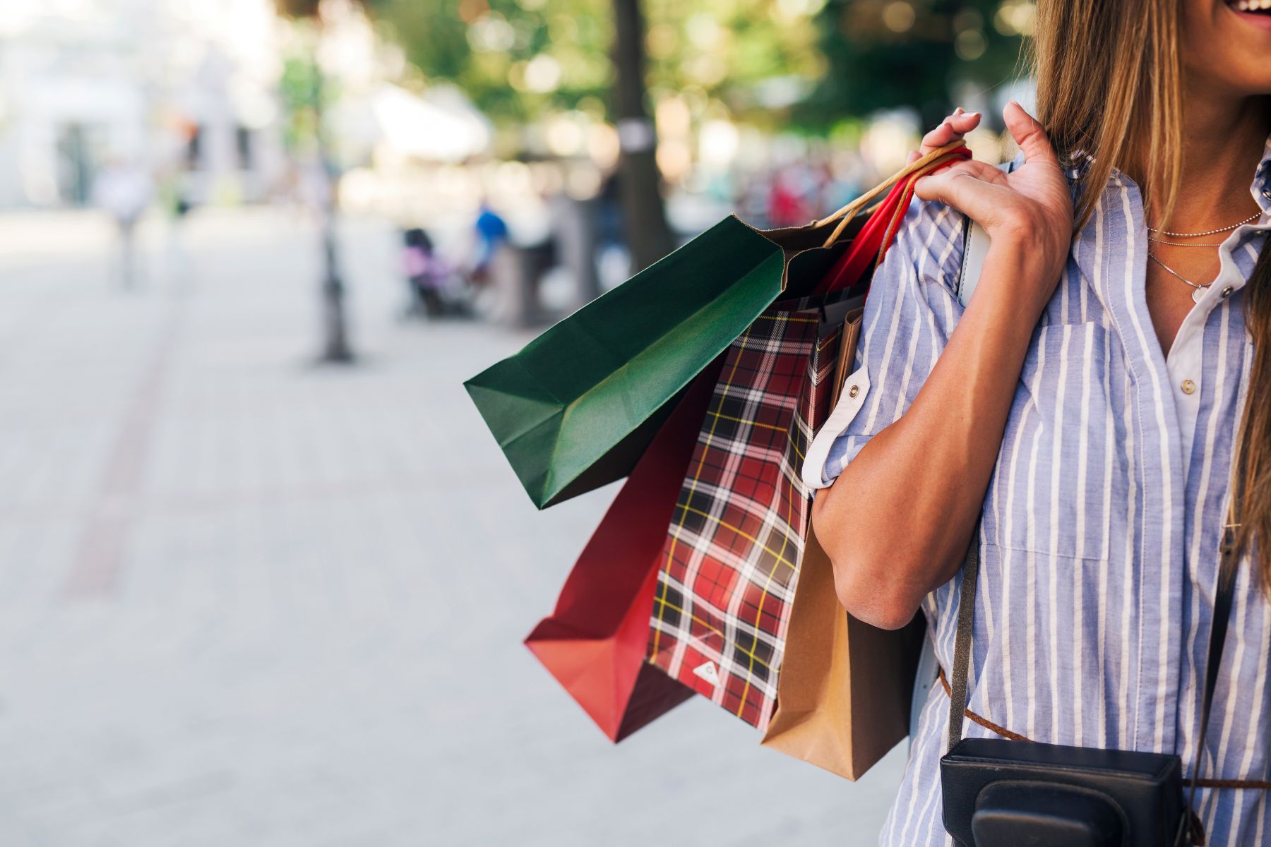 Holiday Shopping Without the Stress: Tips to Spend Smart and Give Meaningfully
